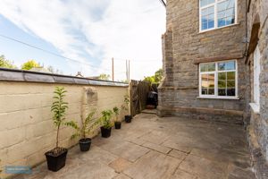 Courtyard- click for photo gallery